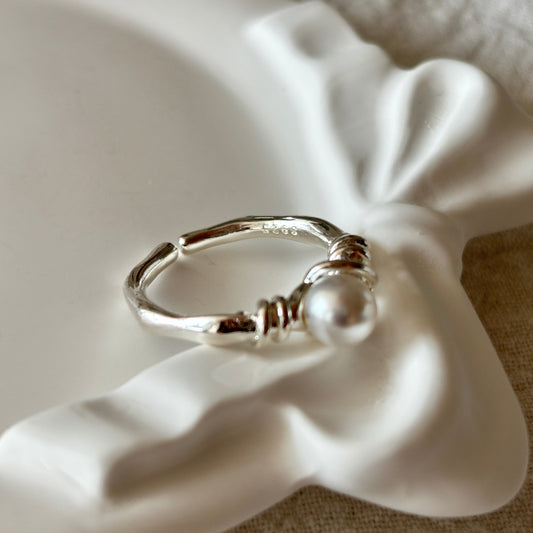 Enchanted Silver Pearl Ring – A Light Luxury Treasure and Romantic Gift
